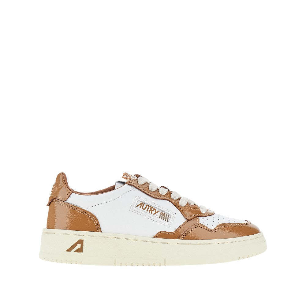 Autry Medalist Low Sneakers With Patent Details